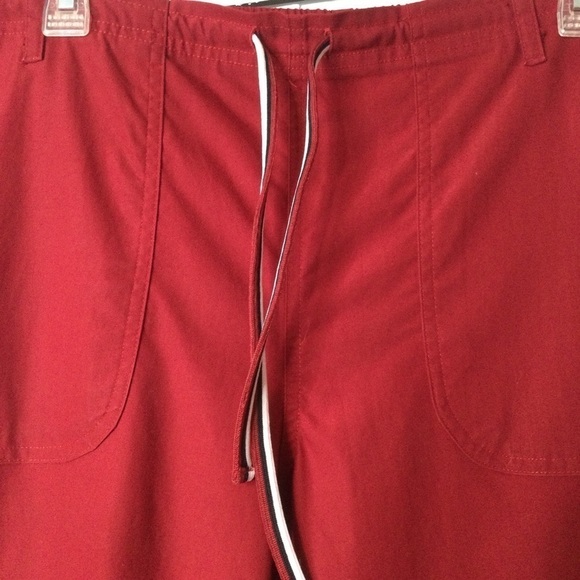 Options Red scrubs pants - Picture 2 of 11